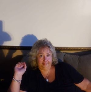 Meet your Posher, Debra